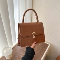 Women's Pu Leather Solid Color Elegant Square Lock Clasp Handbag main image 8