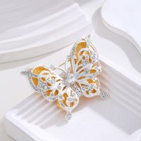 Simple Style Flower Butterfly Bow Knot Alloy Inlay Rhinestones Women's Brooches main image 4