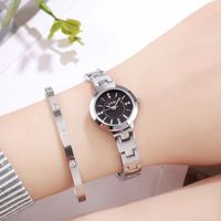 Simple Style Classic Style Solid Color Jewelry Buckle Quartz Women's Watches main image 2