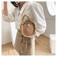Women's Medium Cotton Solid Color Vintage Style Classic Style Round Lock Clasp Straw Bag sku image 2