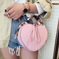 Women's Small Pu Leather Solid Color Streetwear Zipper Handbag main image 5