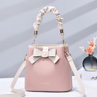 Women's Large Pu Leather Bow Knot Classic Style Magnetic Buckle Handbag sku image 1