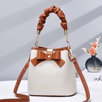 Women's Large Pu Leather Bow Knot Classic Style Magnetic Buckle Handbag sku image 4