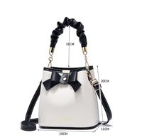 Women's Large Pu Leather Bow Knot Classic Style Magnetic Buckle Handbag main image 2