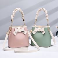 Women's Large Pu Leather Bow Knot Classic Style Magnetic Buckle Handbag main image 6