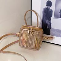 Women's Small Pu Leather Solid Color Elegant Bucket Zipper Handbag main image 2