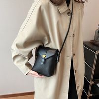 Women's Mini Pu Leather Solid Color Streetwear Zipper Shoulder Bag sku image 1
