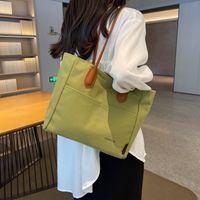 Women's Nylon Solid Color Preppy Style Sewing Thread Zipper Shoulder Bag main image 2