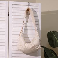 Women's Medium Nylon Solid Color Basic Zipper Cloud Shape Bag sku image 1