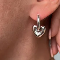 1 Par Casual Lindo Estilo Clásico Pentagrama Forma De Corazón Enchapado Ahuecar Acero Inoxidable 304 Acero Titanio Chapados en oro de 18k Pendientes De Aro sku image 3