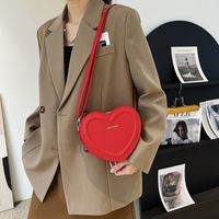 Women's Small Pu Leather Solid Color Fashion Heart-shaped Zipper Crossbody Bag main image 2