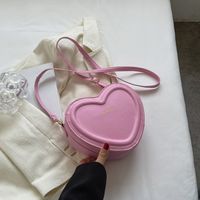 Women's Small Pu Leather Solid Color Fashion Heart-shaped Zipper Crossbody Bag sku image 10