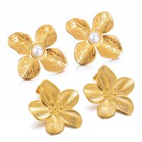 1 Pair Glam Retro Flower Plating Inlay Stainless Steel Artificial Pearls Ear Studs main image 5