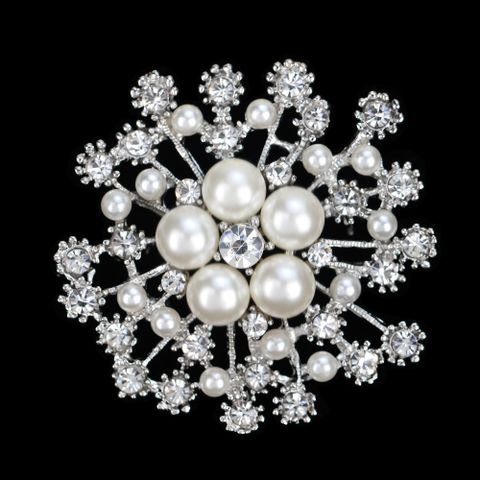 Heißer Verkauf Große Schneeflocke Perle Kristall Brosche Exquisite Blumen Corsage Neue Mode Damen Bekleidung Mit Schmuck Auf Lager