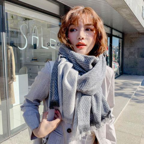 Women's Winter Long Thicken Student Warm Imitation Wool Tassel Bib