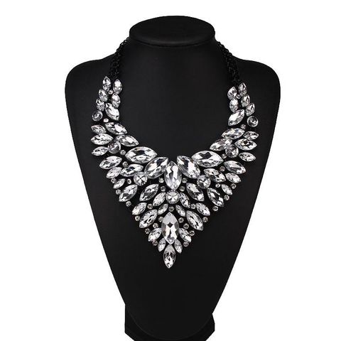 Neue Einfache Und Elegante Hochzeits Accessoires Im Europäischen Stil, Luxuriöse Halskette Aus Kristall Legierung, Übertriebene Damen Bankett Kette