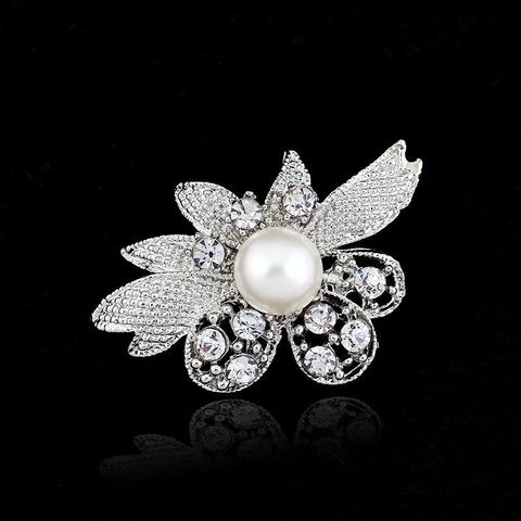 Elegante Broche De Flores De Diamantes De Imitación Claro Nhdr152156