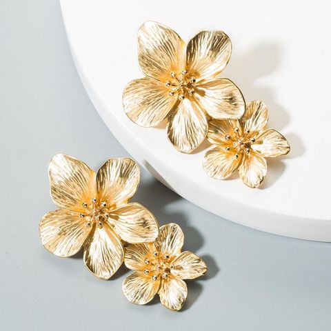 Retro Flower Stoving Varnish Alloy No Inlaid Earrings