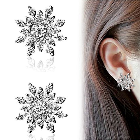 Rhinestone Bright Diamond Snow Stud Earrings
