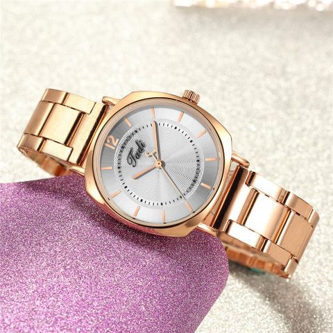 Moda Simple Reloj De Banda De Acero De Cuarzo Satinado Venta Caliente Señoras Reloj Modelos De Explosión Reloj Mujer Reloj