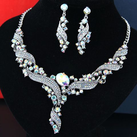 Fashion Metal Bright Luxury Simple Bridal Accessories Bridal Necklace Ear Stud Set