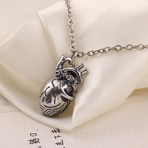 New Fashion Anatomical Heart Pendant Necklace Wholesale