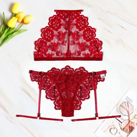Fashion New Sexy Red  Lingerie  Three-dimensional Embroidery Lace Perspective Temptation Bra Hanging Neck Sexy Suit Wholesale