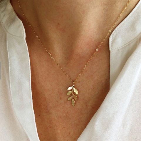 Hot Sale Gold Leaf Pendant Long Necklace Creative Simple Jewelry Wholesale Nihaojewelry