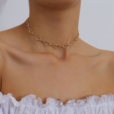 Fashion Jewelry Sweet Hollow Single-layer Clavicle Necklace Simple Geometric Small Love Chain Necklace Wholesale Nihaojewelry