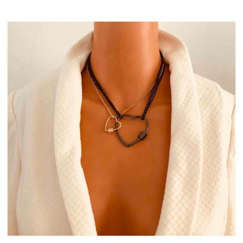 Collar Con Colgante De Candado De Amor Con Tachuelas De Diamantes Simples De Metal De Cadena Fina De Moda Para Mujeres