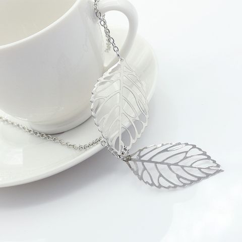 Fashion Metal Colorful Hollow Tree Leaf Two Large Leaf Pendant Necklace