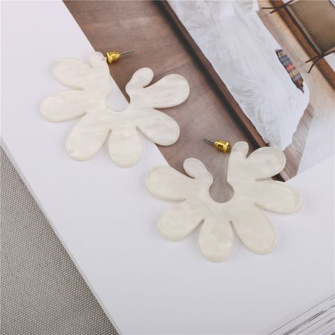 Plastic Simple Flowers Earring  (white) Nhqs0267-white