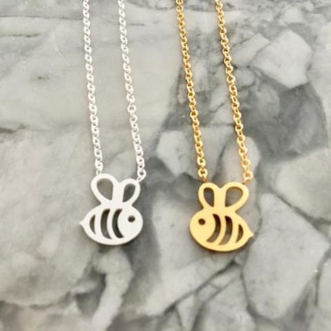 Hot Selling Fashion Cute Hollow Bee Insect Pendant Necklace Wholesale