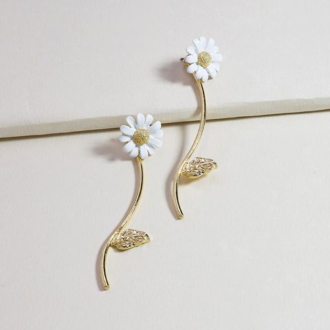 Fashion Daisy Earrings Necklace Set