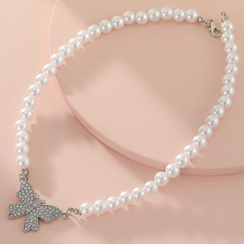 Fashion Personality Diamond Butterfly Pearl Necklace Clavicle Chain Necklace
