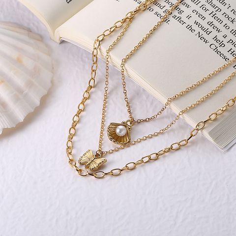 Cross-border New Arrival  Hot Sale Jewelry Clavicle Chain Female Simple Shell Imitation Pearl Butterfly Cuban Link Chain Clavicle Chain