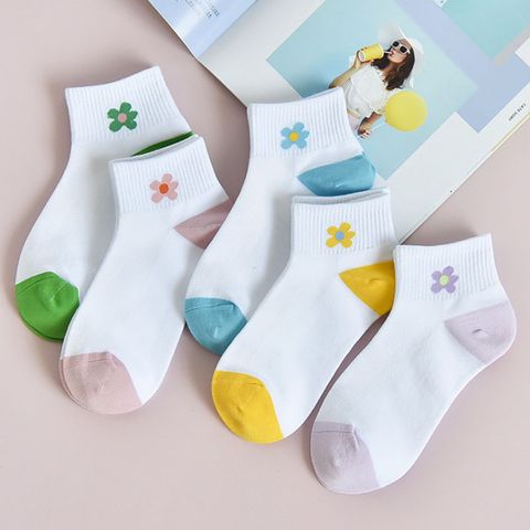 Summer New Products Ladies Cartoon Small Flower Pure Cotton Shallow Mouth Mesh Boat Socks