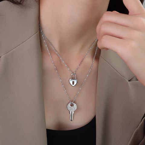 Fashion Key Heart Lock Pendant Necklace Titanium Steel 18k Gold Plated Clavicle Chain