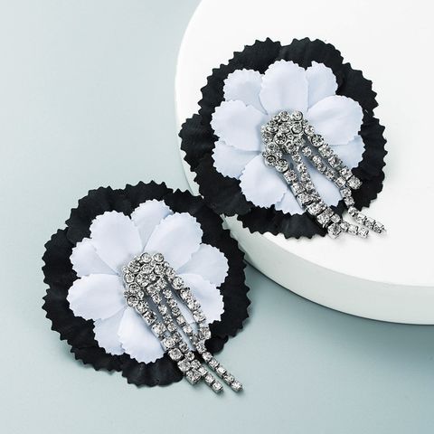 Cross-border New Arrival Exaggerated Alloy Diamond Ins Style Cloth Large Flower Earrings Female Tassel Za Earring With Same Kind Wholesale