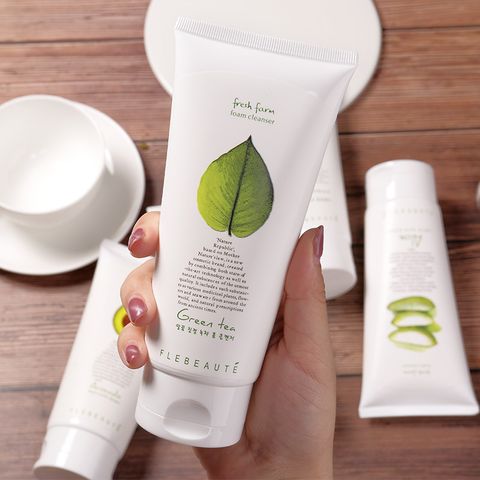 Fashion Cleanser Female Aloe Moisturizing Cleansing Oil-control Foaming Cleansing Cream