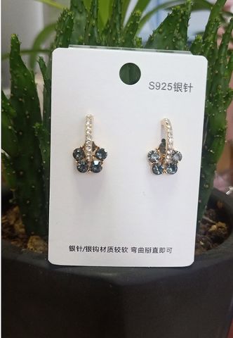 1 Pair Simple Style Flower Plating Inlay Alloy Zircon Drop Earrings