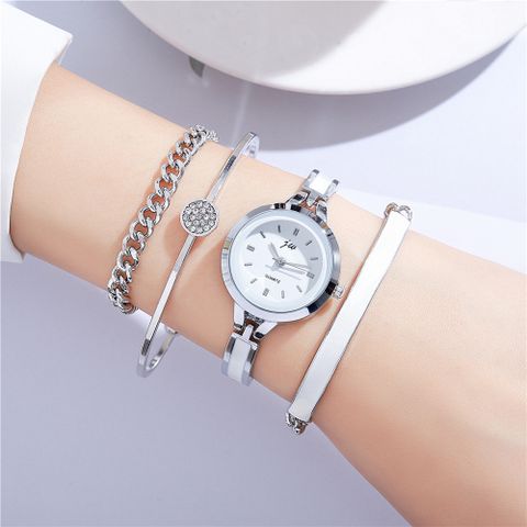 Fine Bracelet Style Quartz Watch Fashion Decorative Bracelet Watch Set Wholesale