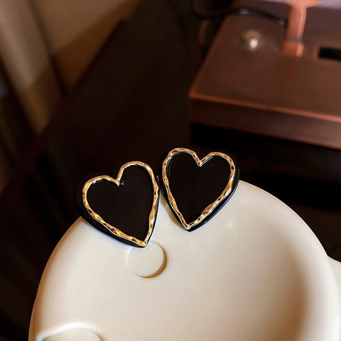 Fashion Black And White Heart-shape Acrylic Earrings