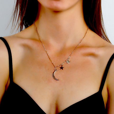 Simple Star And Moon Pendant Necklace
