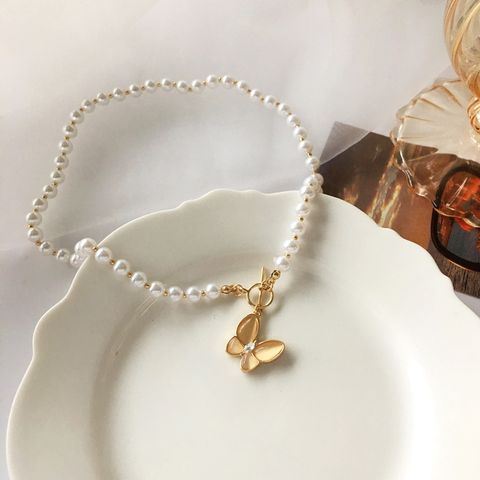 Fashion Butterfly Pearl Ot Buckle Alloy Necklace Wholesale