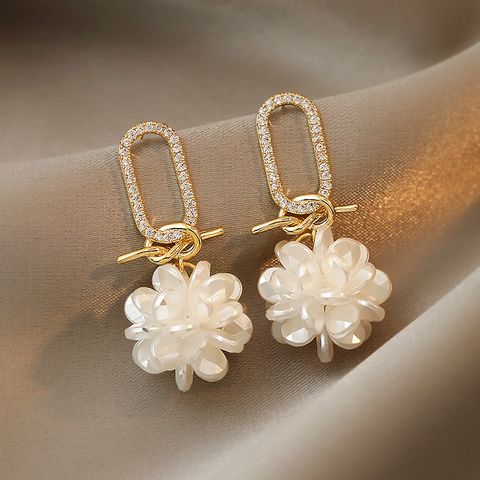 Fashion Diamond Pearl Flower Alloy Earrings