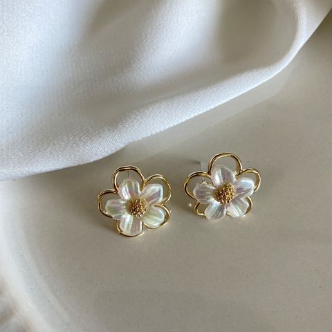 Simple Style Phnom Penh Shell Flower Earrings