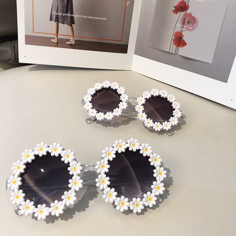 Wholesale Small Daisy Round Frame Sunglasses Nihaojewelry