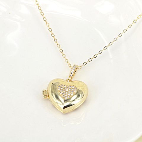 Heart-shaped Eyes Butterfly Photo Frame Photo Box Inlaid Zircon Copper Necklace