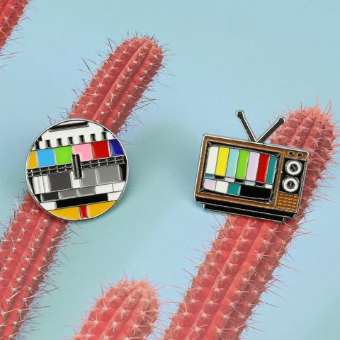 New Brooch Jewelry Creative Retro Tv Channel No Signal Color Icon Collar Pin